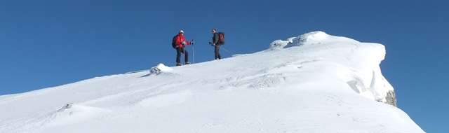 groupe-raquette-neige-alpes-avec-accompagnateur-montagne-p-762