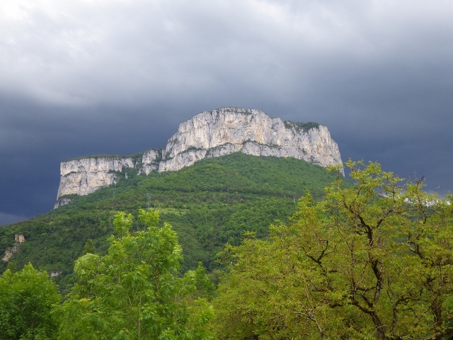 Deux départements pour un massif