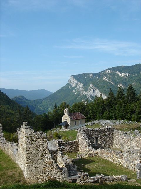 maquis-resistance-et-combats-en-vercors-chapelle-de-valchevriere-224-961