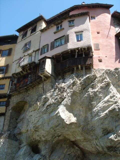 visite-vercors-maisons-suspendues-de-pont-en-royan